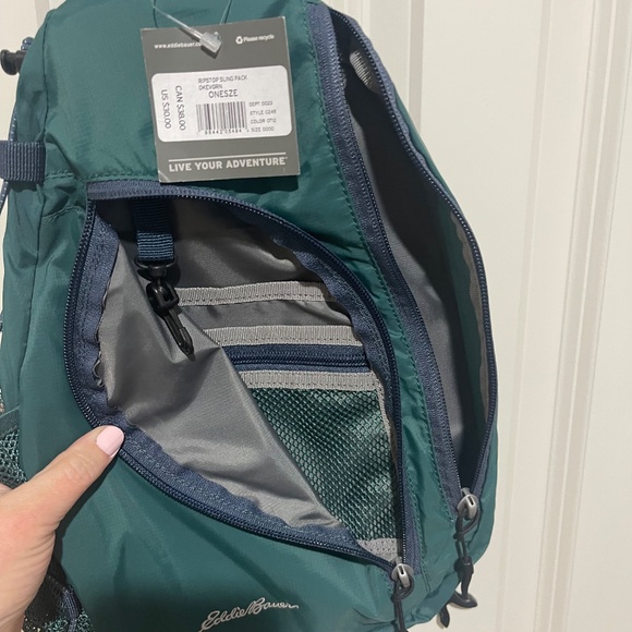 Eddie Bauer Dark Evergreen Ripstop Sling Bag - Picture 6 of 8